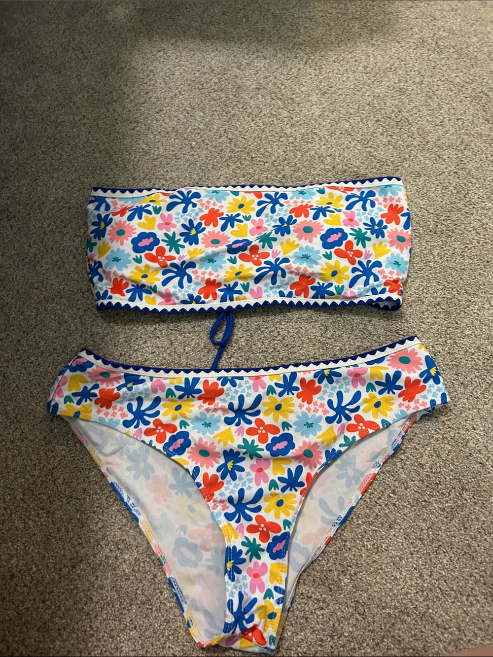 SHEIN White Floral Bandeau Bikini Set with Blue Trim